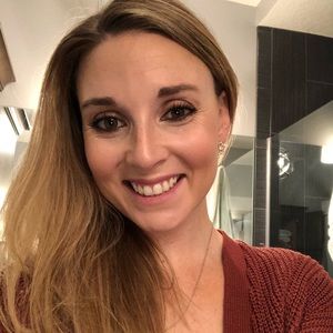 Meet your Posher, Victoria